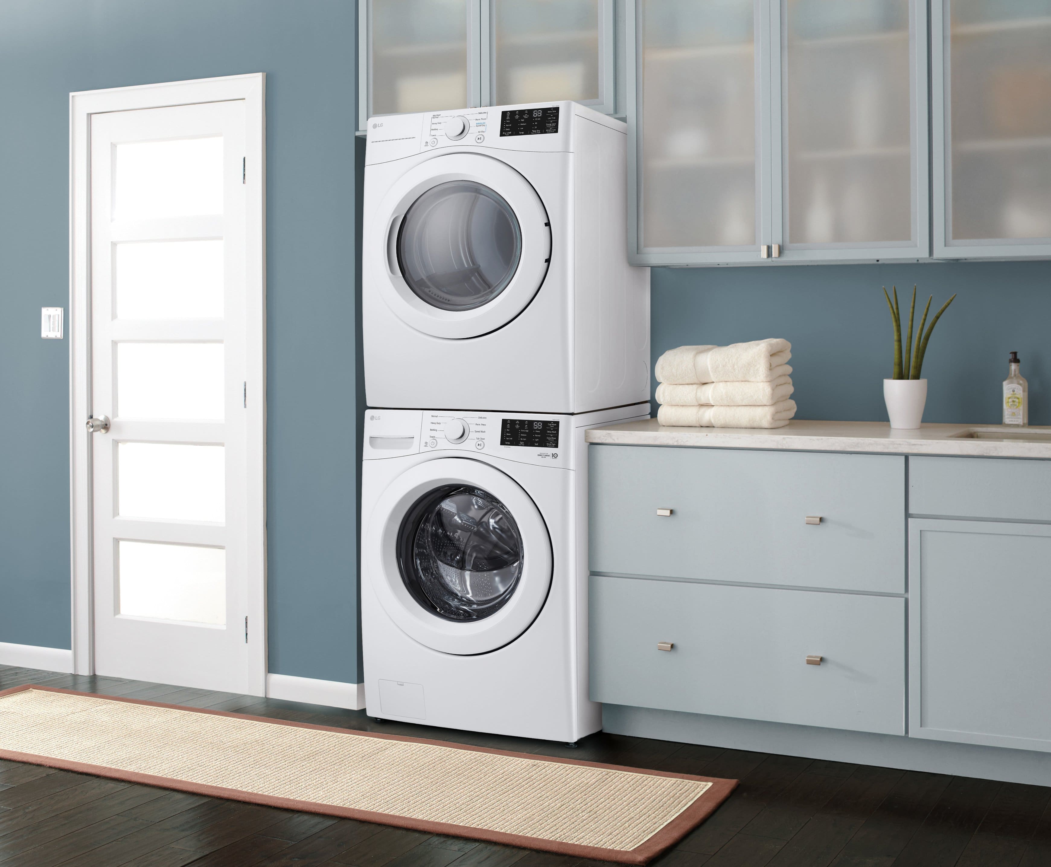 LG - 5.0 Cu. Ft. High-Efficiency Stackable Front Load Washer with 6Motion Technology - White - Image 13