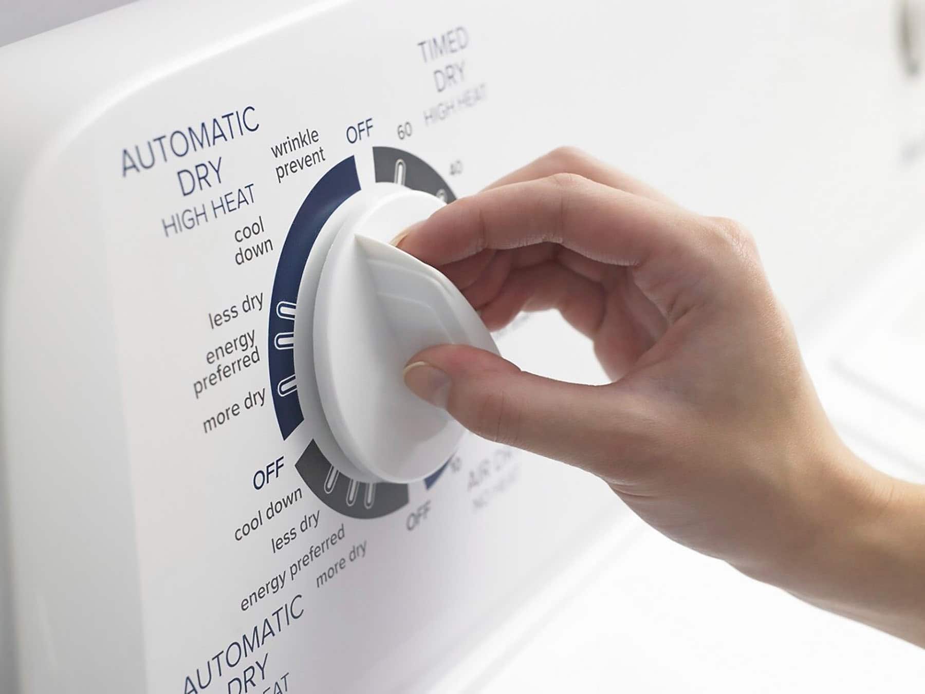 Amana - 6.5 Cu. Ft. Gas Dryer with Automatic Dryness Control - White - Image 7