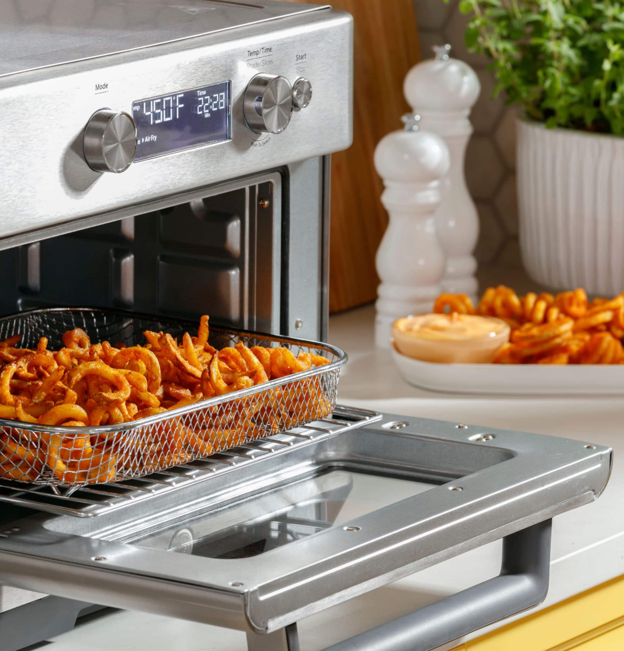 GE - Convection Toaster Oven with Air Fry - Stainless Steel - Image 9
