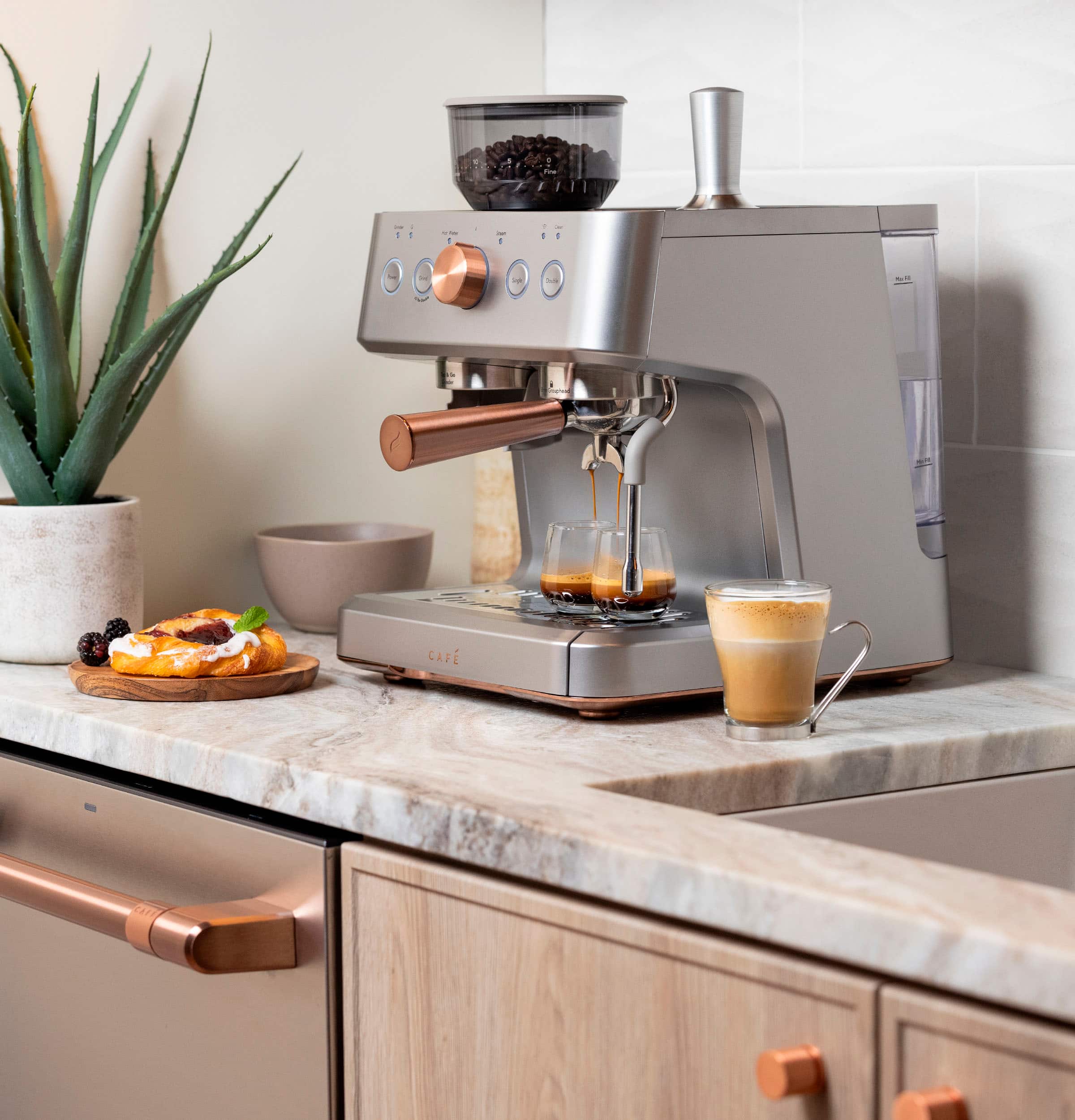 Café - Bellissimo Semi-Automatic Espresso Machine with 15 bars of pressure, Milk Frother, and Built-In Wi-Fi - Steel Silver - Image 11