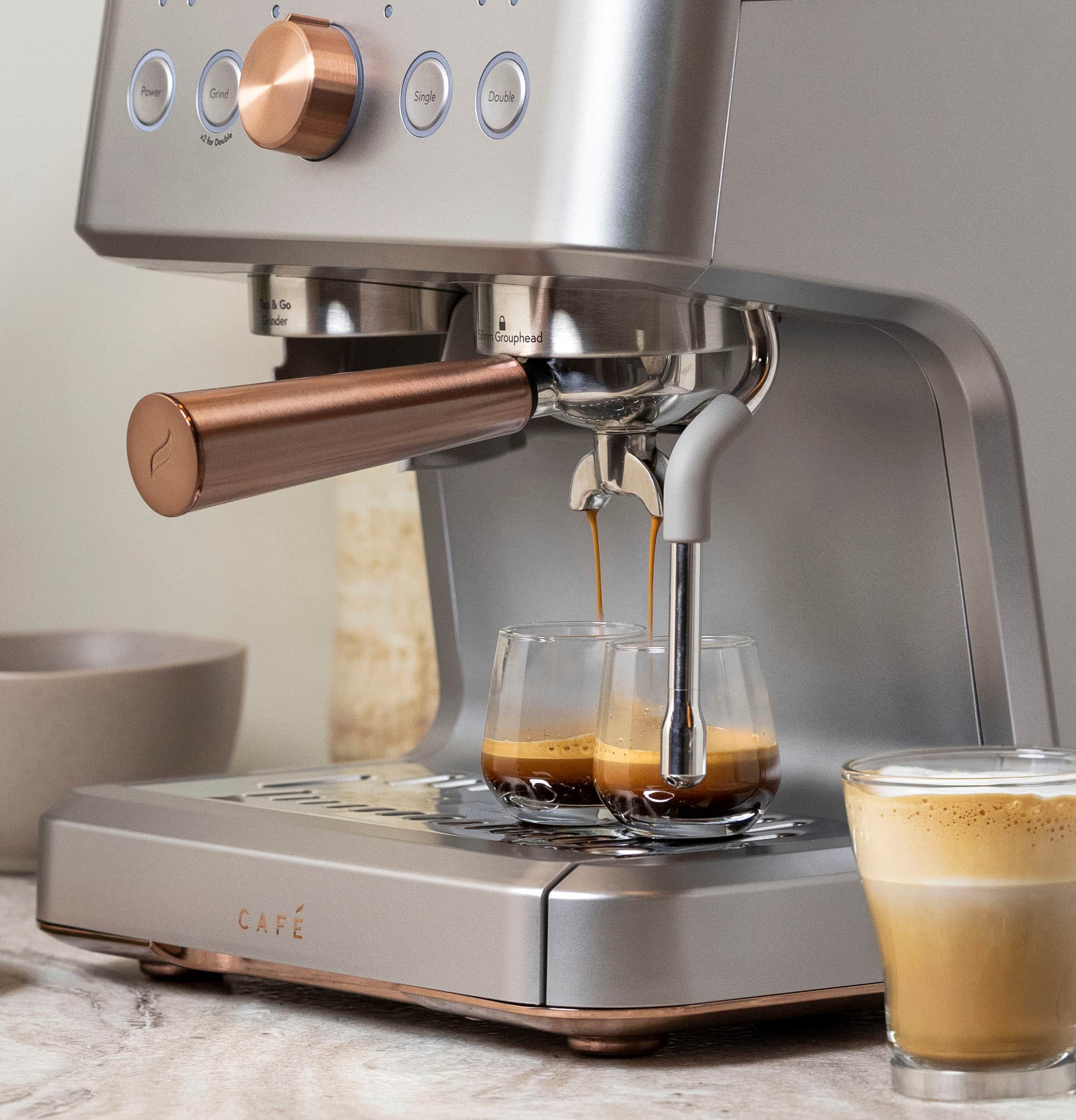 Café - Bellissimo Semi-Automatic Espresso Machine with 15 bars of pressure, Milk Frother, and Built-In Wi-Fi - Steel Silver - Image 18