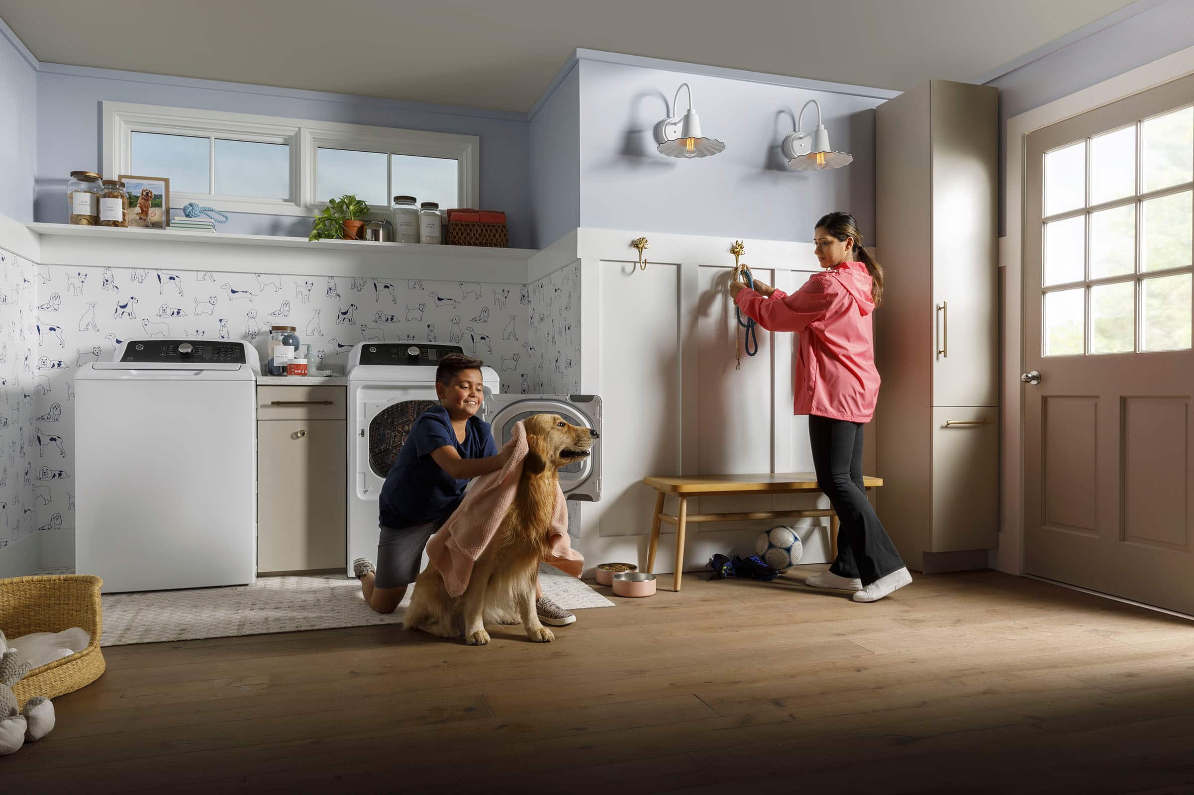 GE - 7.4 Cu. Ft. Gas Dryer with Sensor Dry - White with Matte Black - Image 13